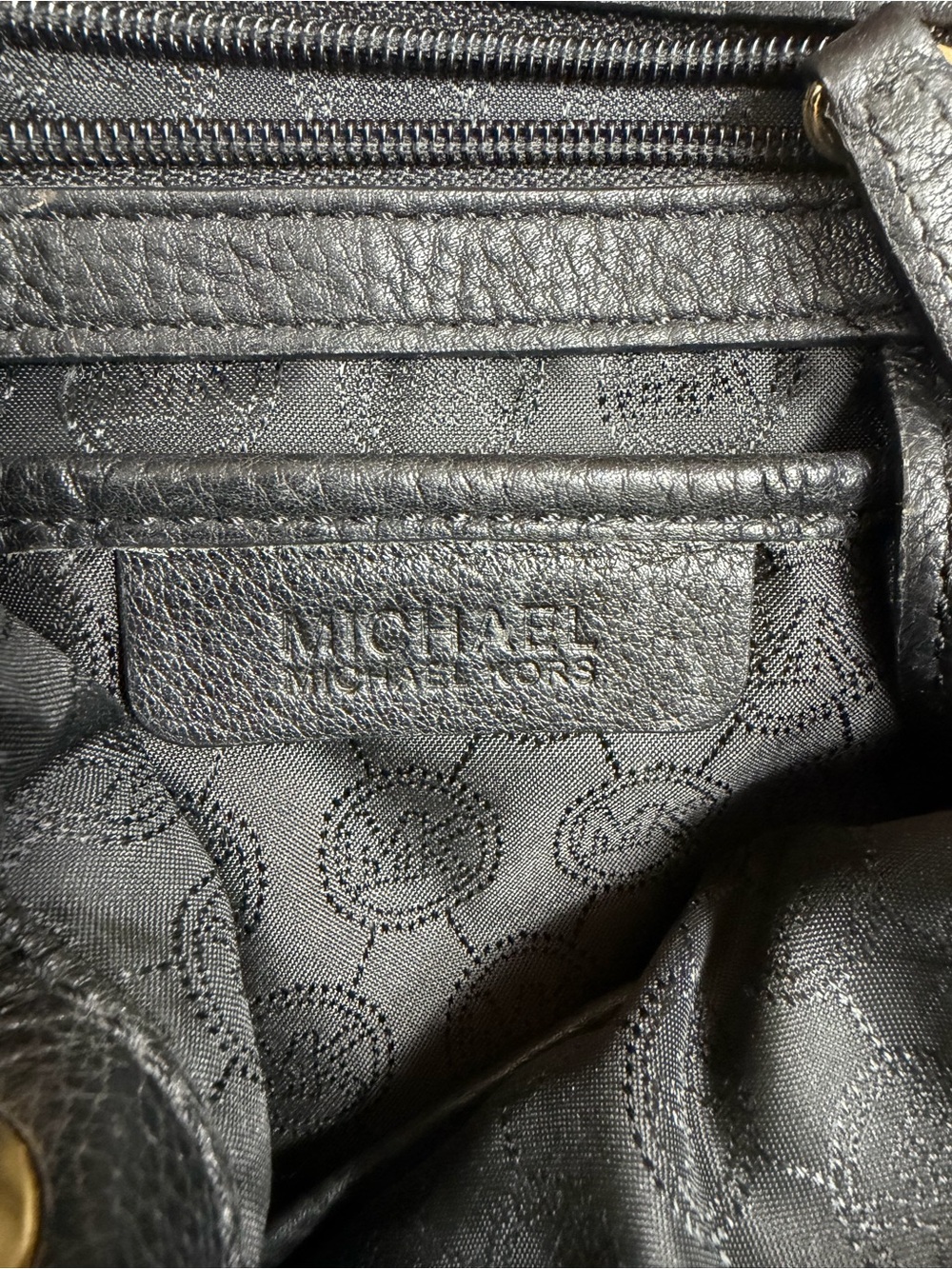 Michael Kors Camden Drawstring Hobo Bag Purse Black Gold Leather - Picture 7 of 11